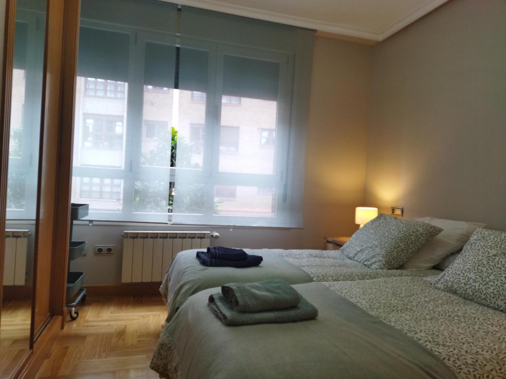 Centrico Apartamento Oviedo Parking Y Wifi Gratuitos Admite Mascotas Exterior foto
